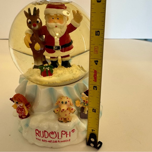 NWT. Rudolph snow globe bank. 2003 Rudolph The Red-Nosed Reindeer Snow Globe - Picture 13 of 15